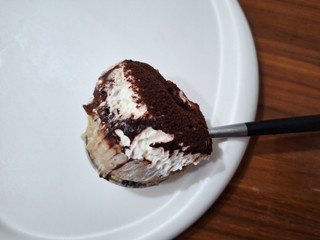 「ロピア 丸福珈琲店の生食感ティラミス」のクチコミ画像 by フローライトさん