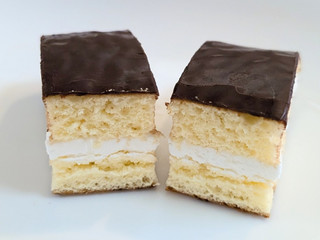 「セブン＆アイ セブンプレミアム ちょこさんど 2本入」のクチコミ画像 by はるなつひさん