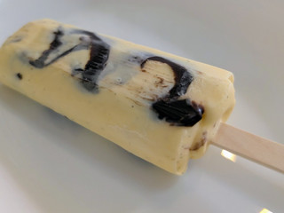 「シャトレーゼ チョコバッキー クレームブリュレ」のクチコミ画像 by はるなつひさん