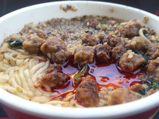 「ファミリーマート ファミマル 濃厚旨辛担々麺」のクチコミ画像 by モーパパさん