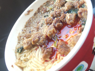 「ファミリーマート ファミマル 濃厚旨辛担々麺」のクチコミ画像 by モーパパさん