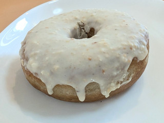 「スターバックス ホワイトチョコマカダミアドーナツ」のクチコミ画像 by はるなつひさん