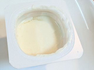 「ダノン ダノンビオヨーグルト 焼きリンゴ＆バニラ カップ75g×4」のクチコミ画像 by はるなつひさん