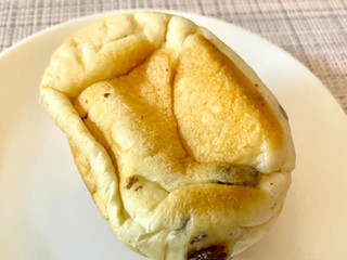 「フジパン ネオレーズンバターロール 袋6個」のクチコミ画像 by ぱぴぴさん