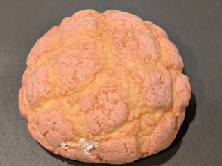 「Pasco ホイップメロンパン あまおう苺 袋1個」のクチコミ画像 by Linuspapaさん