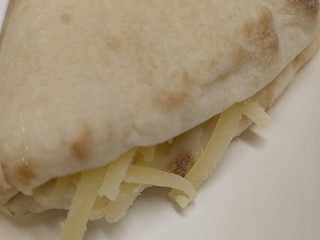 「ローソン ピザロール クアトロフォルマッジ」のクチコミ画像 by まこぴーさん