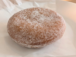 「スターバックス ストロベリーミルク マラサダ」のクチコミ画像 by はるなつひさん