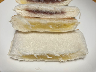 「ヤマザキ ランチパック 栗つぶ入りあんバターと芋あんバター」のクチコミ画像 by くりくりたるとさん