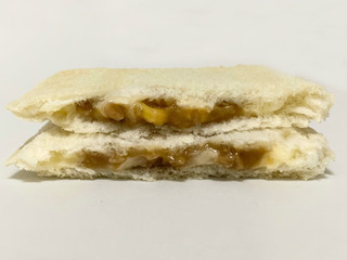 「ヤマザキ ランチパック テリヤキチキン ピザーラ監修」のクチコミ画像 by もーちゃさん