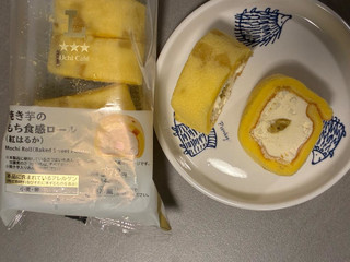 「ローソン Uchi Cafe’ 焼き芋のもち食感ロール 紅はるか」のクチコミ画像 by chickyさん