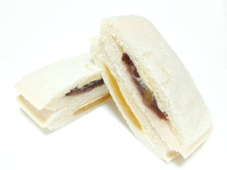 「ヤマザキ ランチパック 栗つぶ入りあんバターと芋あんバター」のクチコミ画像 by つなさん