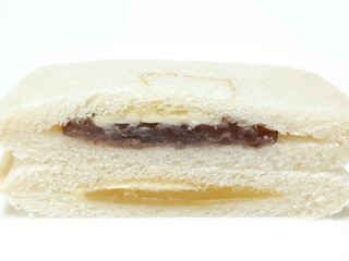 「ヤマザキ ランチパック 栗つぶ入りあんバターと芋あんバター」のクチコミ画像 by つなさん