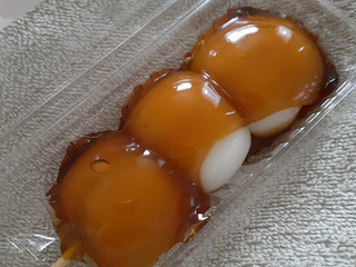 中評価】デイリーヤマザキ 特撰大玉みたらし団子 素焚糖のたれの感想