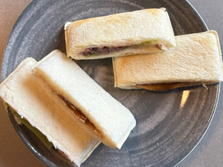 「ヤマザキ ランチパック きなこもち風と抹茶あずき」のクチコミ画像 by chickyさん