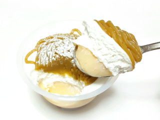 「モンテール 小さな洋菓子店 焼プリン・モンブラン」のクチコミ画像 by つなさん