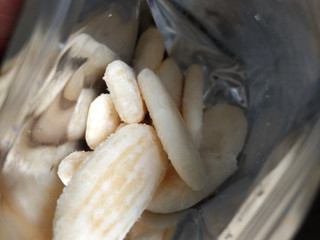 「亀田製菓 ハッピーターン 粉雪ホワイト 袋30g」のクチコミ画像 by なんやかんやさん