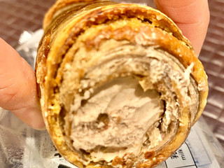 「セブン＆アイ セブンプレミアム ザクザクサンホルンチョコ風味ホイップ」のクチコミ画像 by ぱぴぴさん