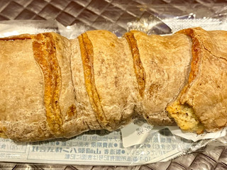 「セブン＆アイ セブンプレミアム ザクザクサンホルンチョコ風味ホイップ」のクチコミ画像 by ぱぴぴさん