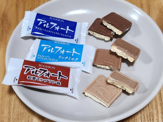 「ブルボン アルフォート 和栗モンブラン味 136g」のクチコミ画像 by みにぃ321321さん