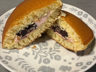 「オランジェ あまおう苺のどらやき 袋1個」のクチコミ画像 by chickyさん