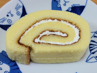 中評価】ヤマザキ 5つに切ったロールケーキ バニラの感想・クチコミ