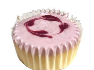 「セブン-イレブン とろ生チーズケーキ いちご」のクチコミ画像 by む チ ャさん