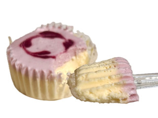 「セブン-イレブン とろ生チーズケーキ いちご」のクチコミ画像 by む チ ャさん