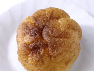 「田口食品 プレミアム生シュークリーム 芳醇いちご」のクチコミ画像 by Falconsableさん