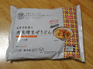 「日清食品 完全メシ 完全メシDELI 旨辛豆板醤の肉味噌まぜうどん 350g」のクチコミ画像 by 7GのOPさん