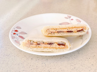 「ヤマザキ ランチパック 焦がしきなこパフェ風」のクチコミ画像 by むぎっこさん