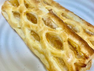 「ローソンストア100 VL アップルパイ 2個」のクチコミ画像 by ぱぴぴさん