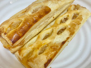 「ローソンストア100 VL アップルパイ 2個」のクチコミ画像 by ぱぴぴさん