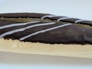 「セブン-イレブン カフェモカ仕立てのホイップロール」のクチコミ画像 by はるなつひさん