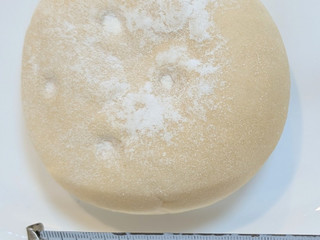 「ローソン もっちりとした白いチーズパン」のクチコミ画像 by はるなつひさん