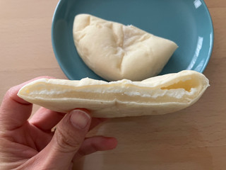 「ローソン もっちりとした白いチーズパン」のクチコミ画像 by こつめかわうそさん