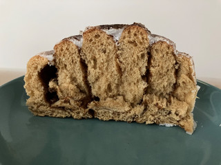 「セブン-イレブン カプチーノ仕立てのシナモンロール」のクチコミ画像 by こつめかわうそさん