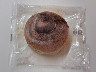 「セブン-イレブン カプチーノ仕立てのシナモンロール」のクチコミ画像 by kopiさん