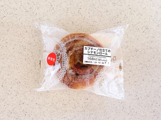 「セブン-イレブン カプチーノ仕立てのシナモンロール」のクチコミ画像 by むぎっこさん