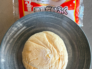 「ファミリーマート ファミマルBakery 雪見だいふくみたいなパン」のクチコミ画像 by chickyさん