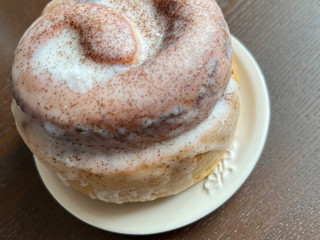 「セブン-イレブン カプチーノ仕立てのシナモンロール」のクチコミ画像 by chan-manaさん