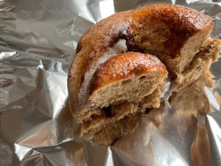 「セブン-イレブン カプチーノ仕立てのシナモンロール」のクチコミ画像 by chan-manaさん