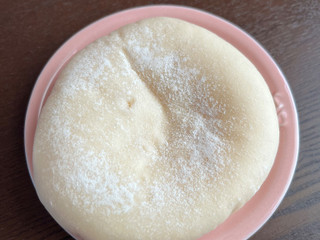 「ローソン もっちりとした白いチーズパン」のクチコミ画像 by chan-manaさん