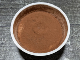 「井村屋 トリュフチョコアイス カップ120ml」のクチコミ画像 by あーる チョコミント推しさん