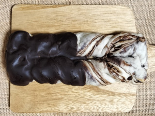 「ファミリーマート ファミマルBakery マーブルチョコパン」のクチコミ画像 by ゆるりむさん