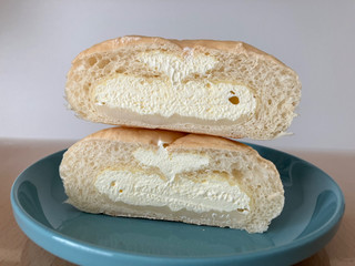 「ファミリーマート ファミマルBakery 雪見だいふくみたいなパン」のクチコミ画像 by こつめかわうそさん