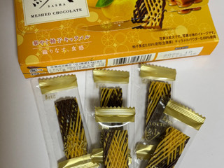 「ロッテ 紗々 華やぐ柚子キャラメル 箱69g」のクチコミ画像 by meme.snowさん