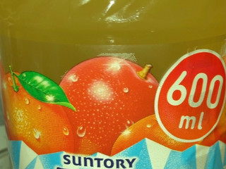「サントリー サントリー天然水 きりっと果実 オレンジ＆マンゴー ペット600ml」のクチコミ画像 by Anchu.さん