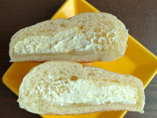 「ファミリーマート ファミマルBakery 雪見だいふくみたいなパン」のクチコミ画像 by chan-manaさん