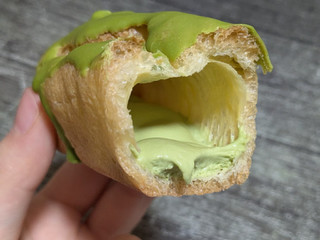 「モンテール 小さな洋菓子店 抹茶ミルクエクレア」のクチコミ画像 by あーる チョコミント推しさん