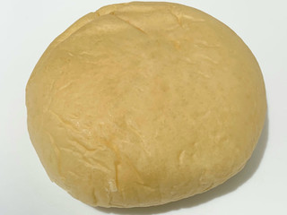 「ファミリーマート ファミマルBakery 雪見だいふくみたいなパン」のクチコミ画像 by もーちゃさん